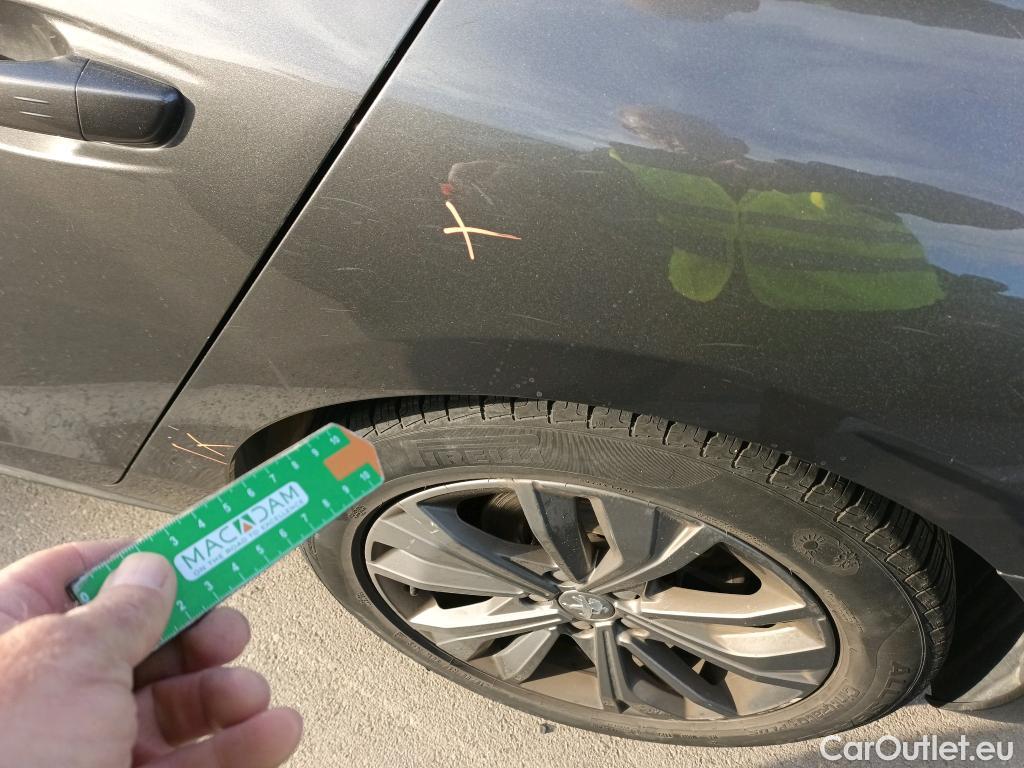  Peugeot  508 PEUGEOT  / 2018 / 5P / berlina con portón 5P Business Line BlueHDi 130 EAT8 (AC) #11