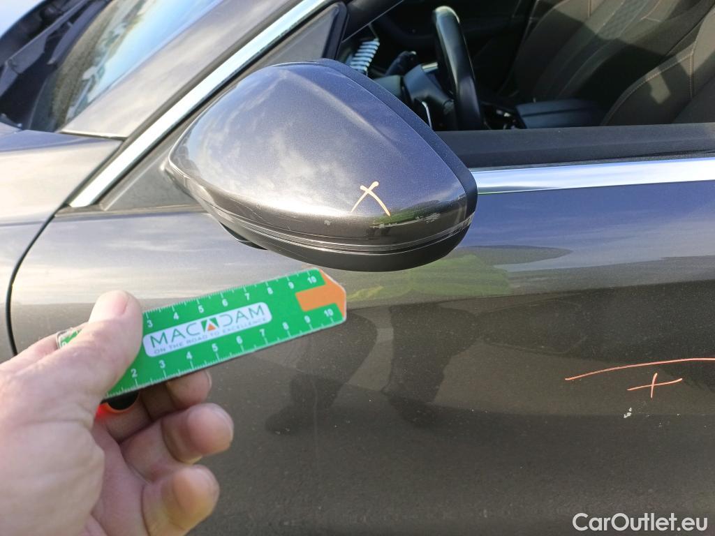  Peugeot  508 PEUGEOT  / 2018 / 5P / berlina con portón 5P Business Line BlueHDi 130 EAT8 (AC) #24