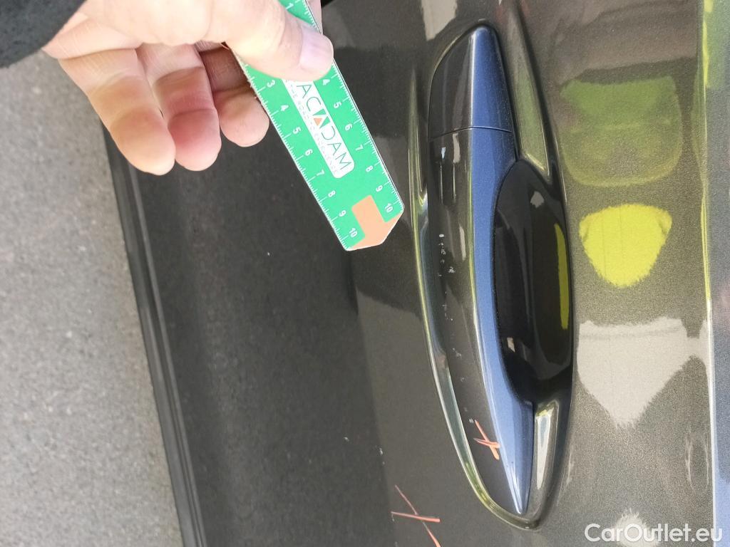  Peugeot  508 PEUGEOT  / 2018 / 5P / berlina con portón 5P Business Line BlueHDi 130 EAT8 (AC) #26