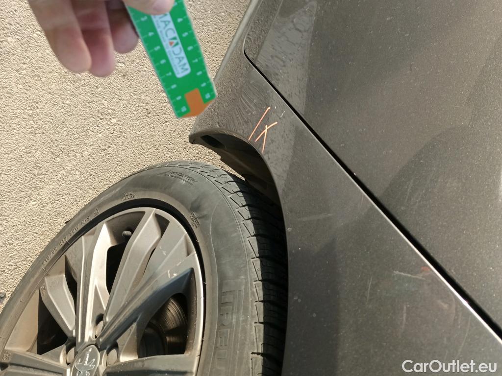  Peugeot  508 PEUGEOT  / 2018 / 5P / berlina con portón 5P Business Line BlueHDi 130 EAT8 (AC) #10