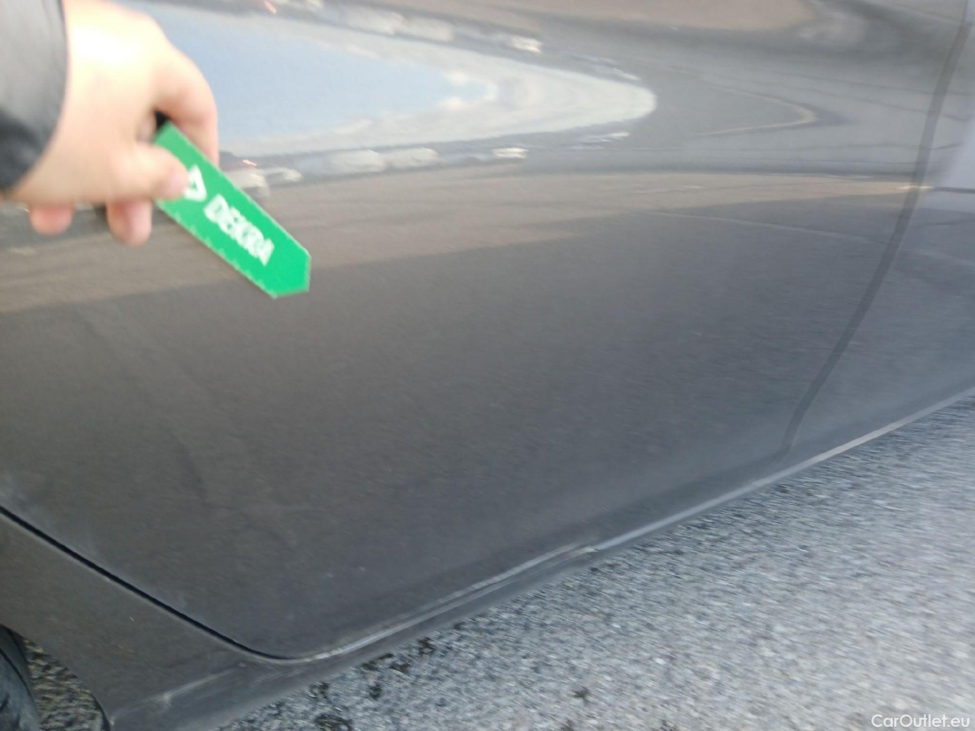  Peugeot  308 PEUGEOT  / 2017 / 5P / berlina con portón 5p Active Pack PureTech 110 S&S #33