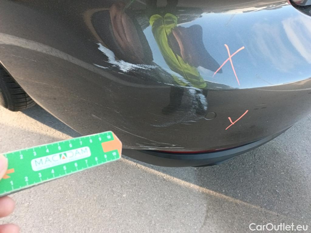  Peugeot  508 PEUGEOT  / 2018 / 5P / berlina con portón 5P Business Line BlueHDi 130 EAT8 (AC) #15