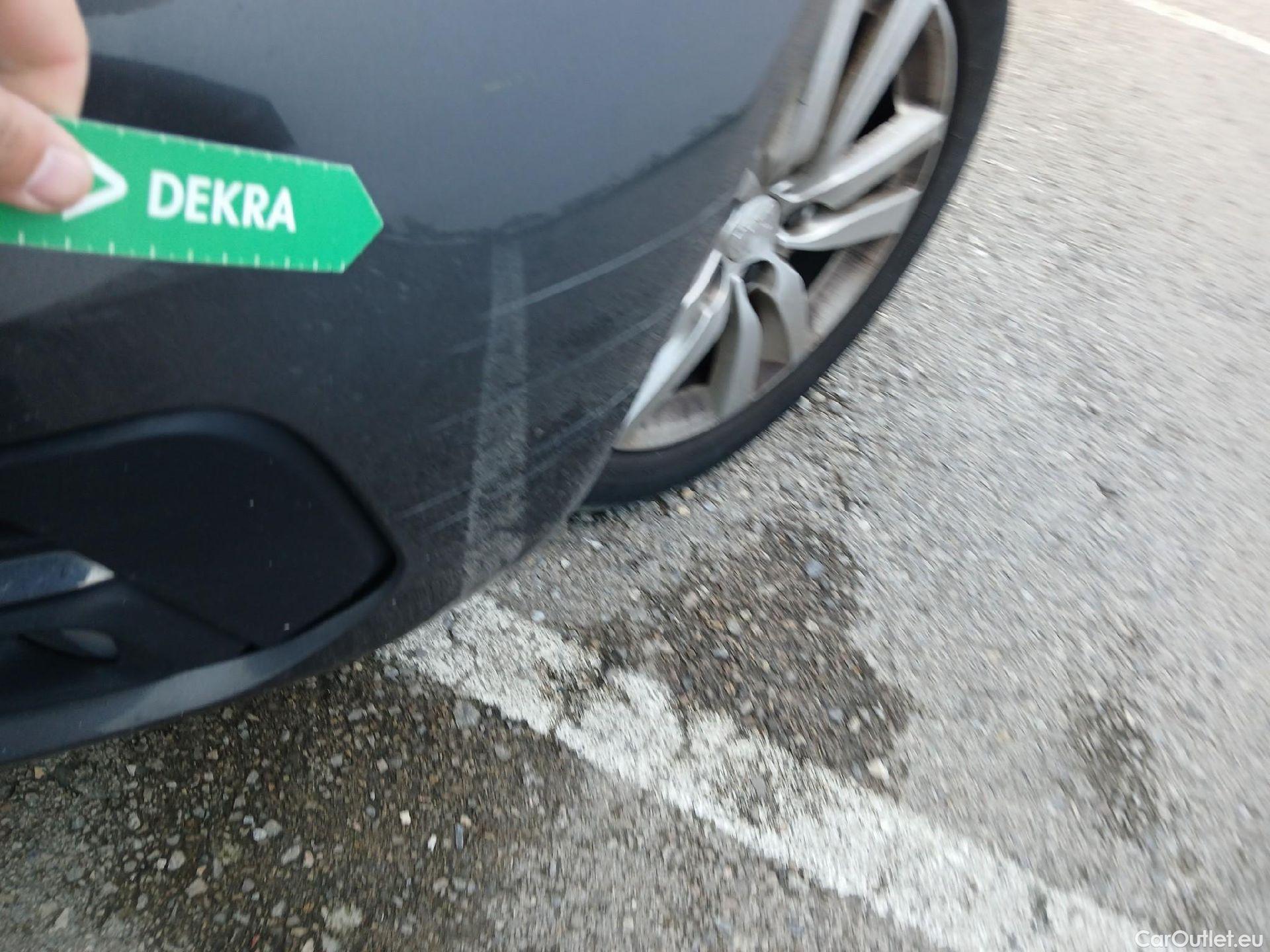  Peugeot  308 PEUGEOT  / 2017 / 5P / berlina con portón 5p Active Pack PureTech 110 S&S #16