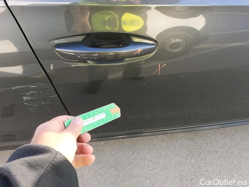  Peugeot  508 PEUGEOT  / 2018 / 5P / berlina con portón 5P Business Line BlueHDi 130 EAT8 (AC) #8