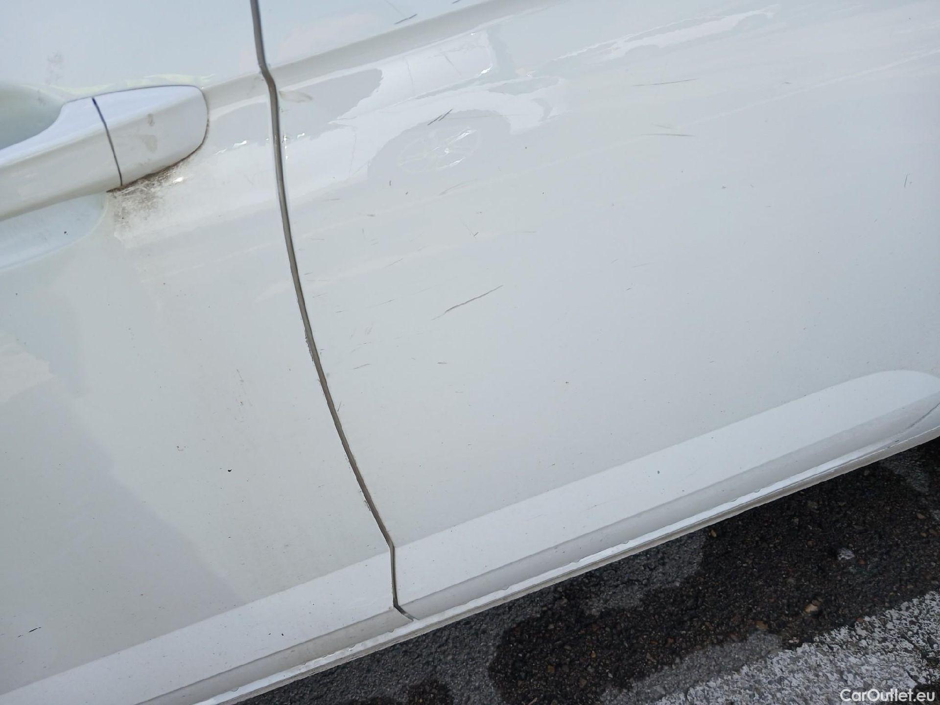  Volkswagen  Polo VOLKSWAGEN  / 2021 / 5P / berlina con portón Life 1.0 TSI 70kW (95CV) #5