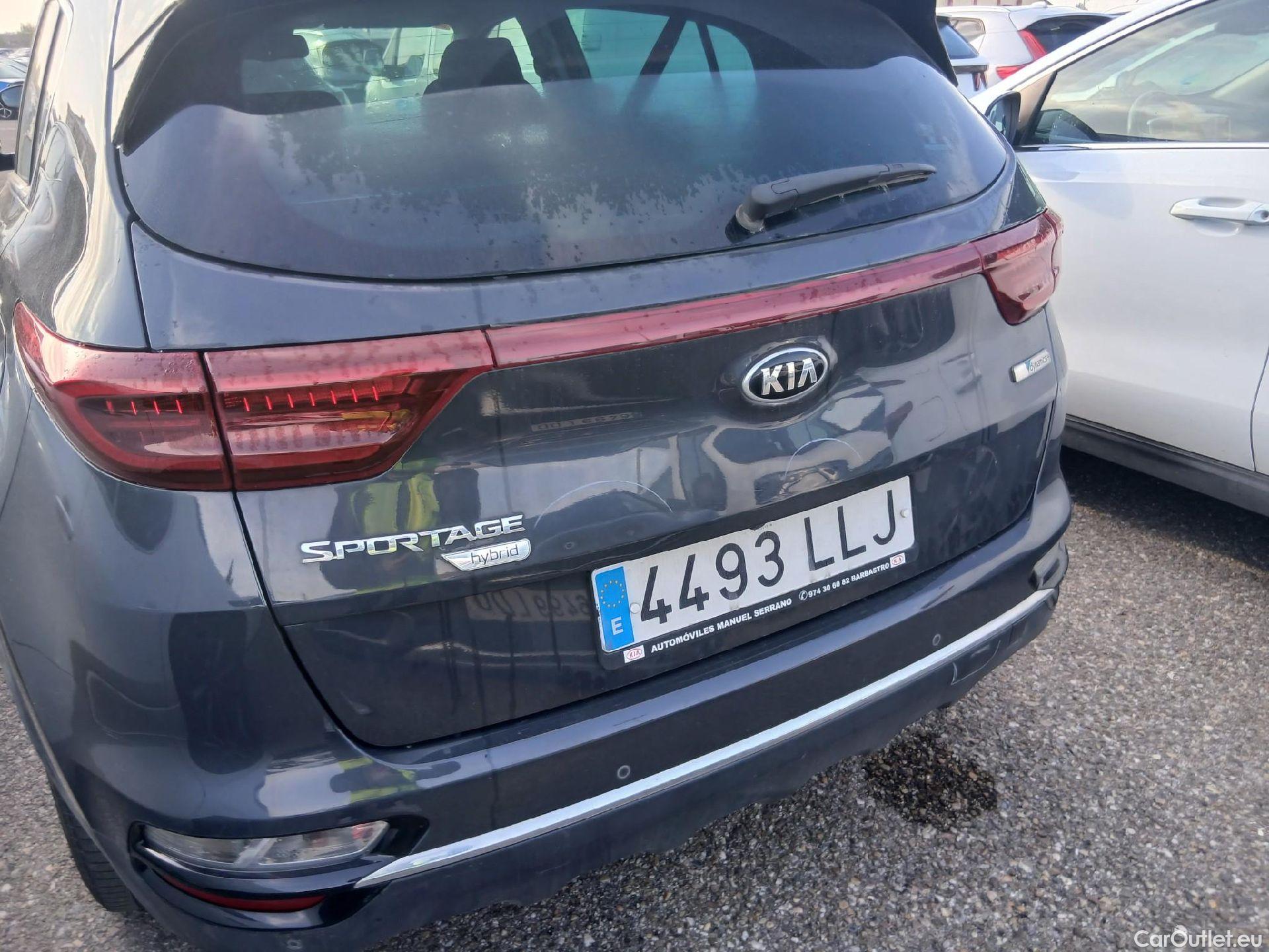  KIA  Sportage KIA  1.6MHEV Drive 100kW(136CV) 4x2(Crist Tintados)(CX) #13