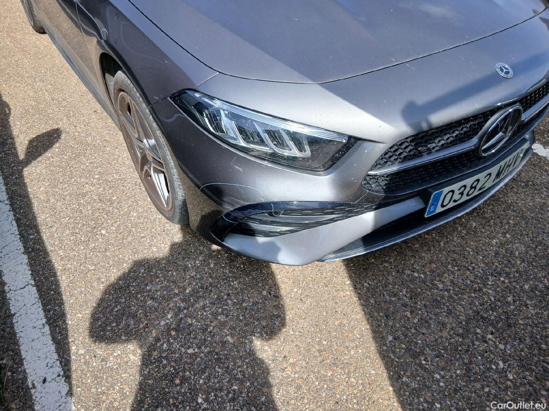  Mercedes  A-Klasse MERCEDES-BENZ Clase A / 2022 / 5P / berlina con portón A 250 e #4