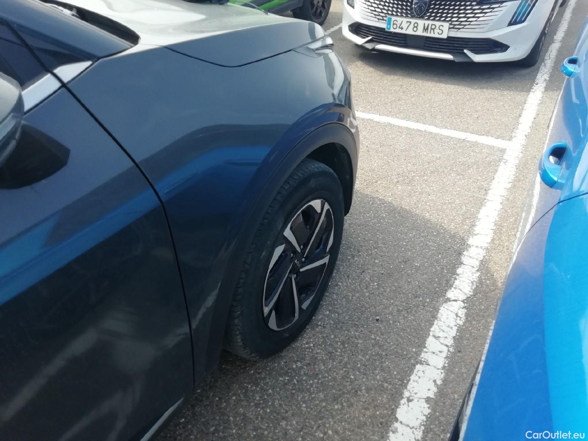  KIA  Sportage KIA  / 2022 / 5P / todoterreno 1.6 CRDi MHEV 100kW (136CV) Drive 4X2 #36