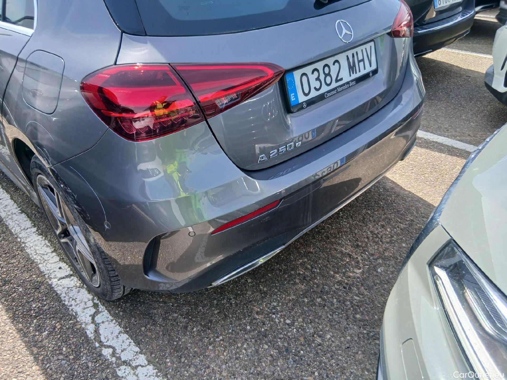  Mercedes  A-Klasse MERCEDES-BENZ Clase A / 2022 / 5P / berlina con portón A 250 e #16