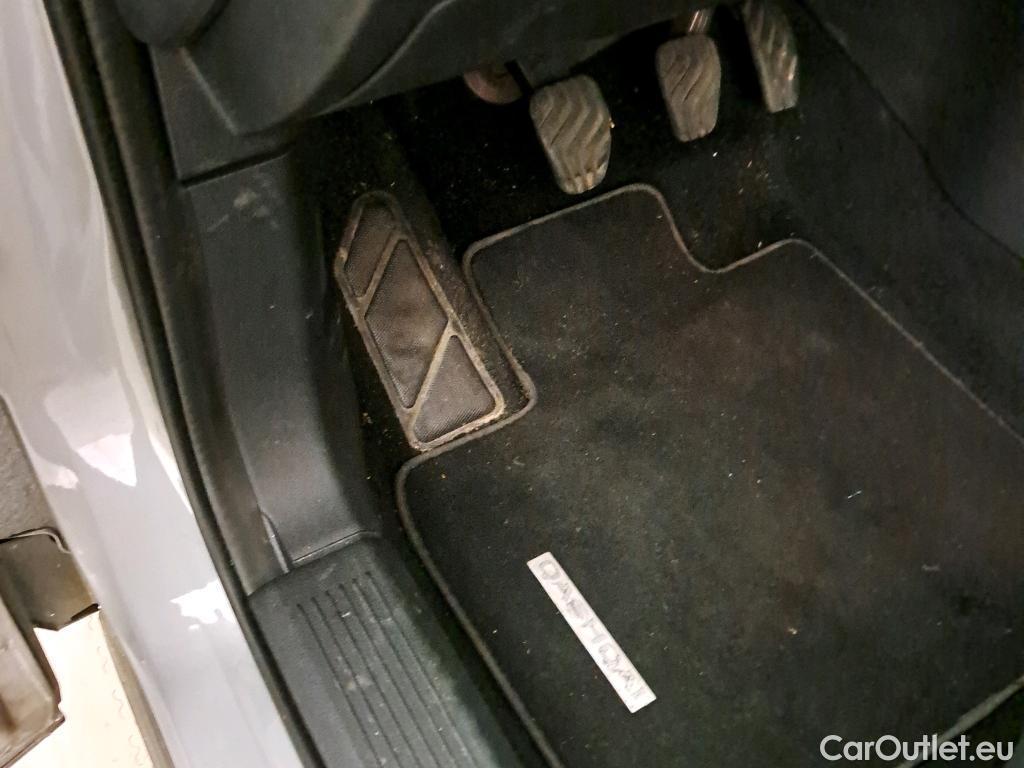  Nissan  Qashqai NISSAN  / 2021 / 5P / todoterreno DIG-T 103kW (140CV) mHEV 4x2 Acenta #8