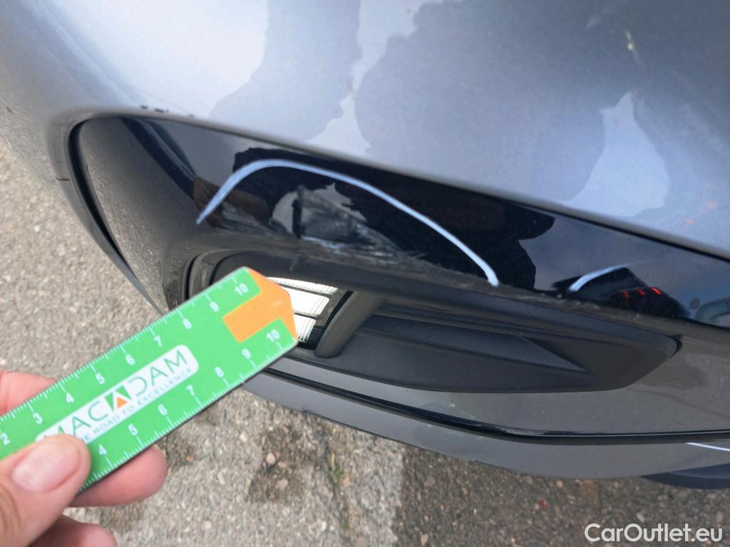  Volkswagen  T-ROC VOLKSWAGEN  / 2021 / 5P / todoterreno R-Line 1.5 TSI 110kW (150CV) DSG #40