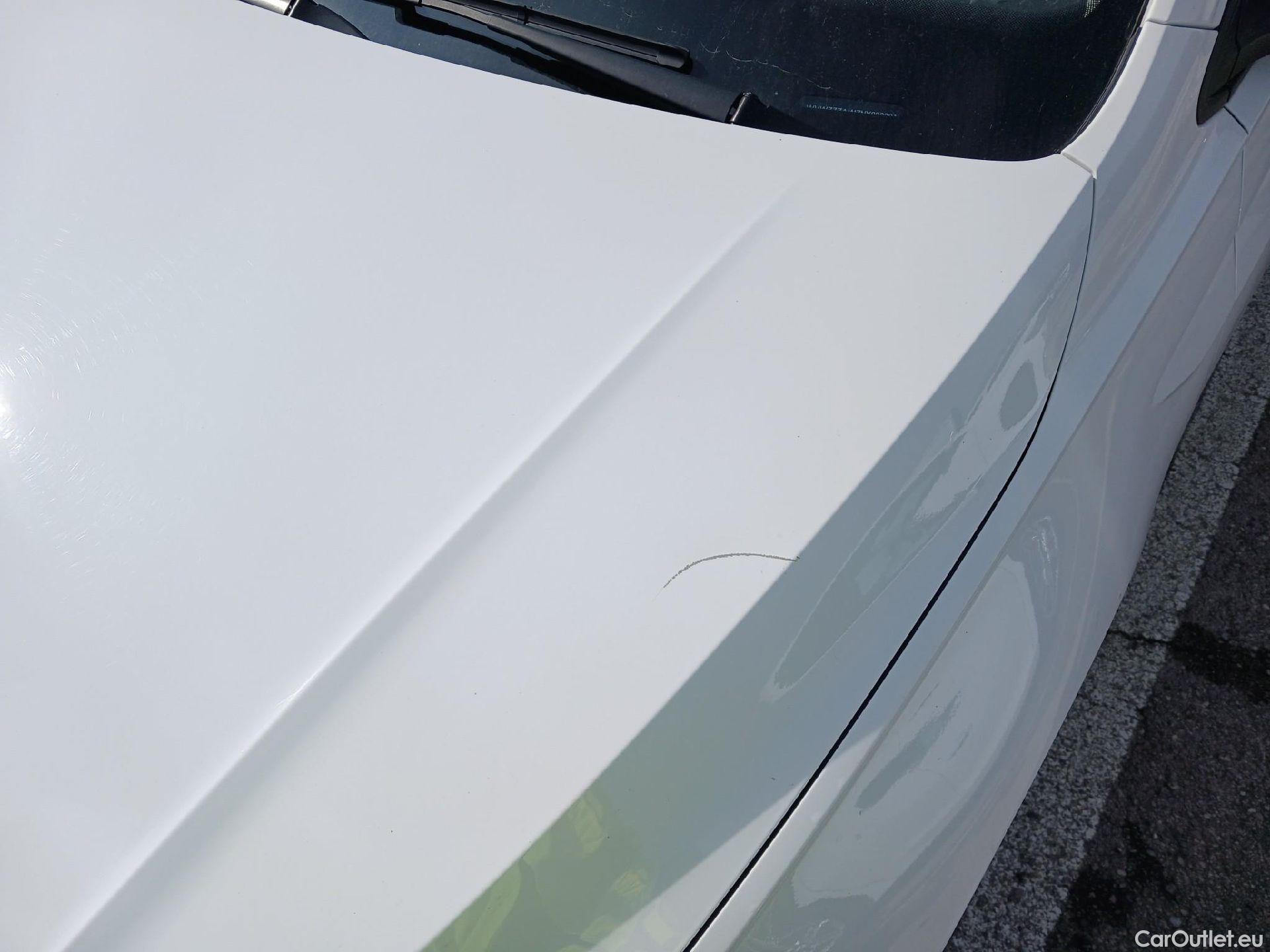  Volkswagen  Polo VOLKSWAGEN  / 2021 / 5P / berlina con portón Life 1.0 TSI 70kW (95CV) #1