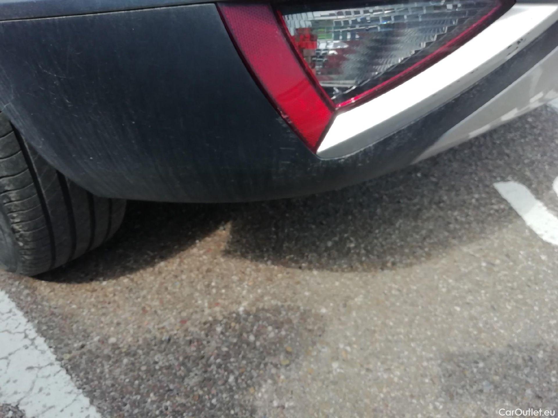  KIA  Sportage KIA  / 2022 / 5P / todoterreno 1.6 CRDi MHEV 100kW (136CV) Drive 4X2 #40