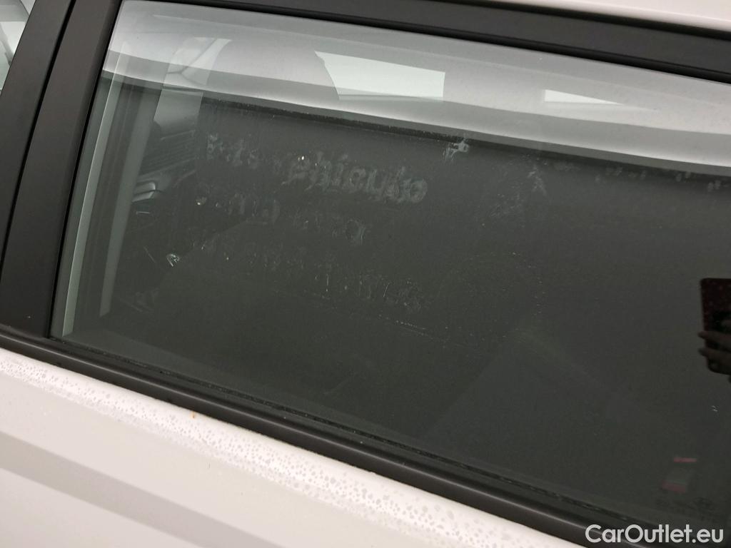  Hyundai  i20 HYUNDAI  / 2020 / 5P / berlina con portón 1.0 TGDI 74kW (100CV) 48V Essence #25