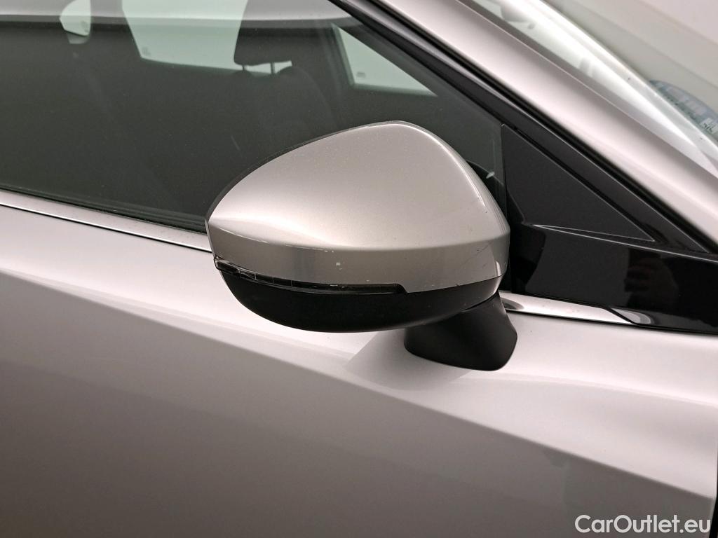  Nissan  Qashqai NISSAN  / 2021 / 5P / todoterreno DIG-T 103kW (140CV) mHEV 4x2 Acenta #18