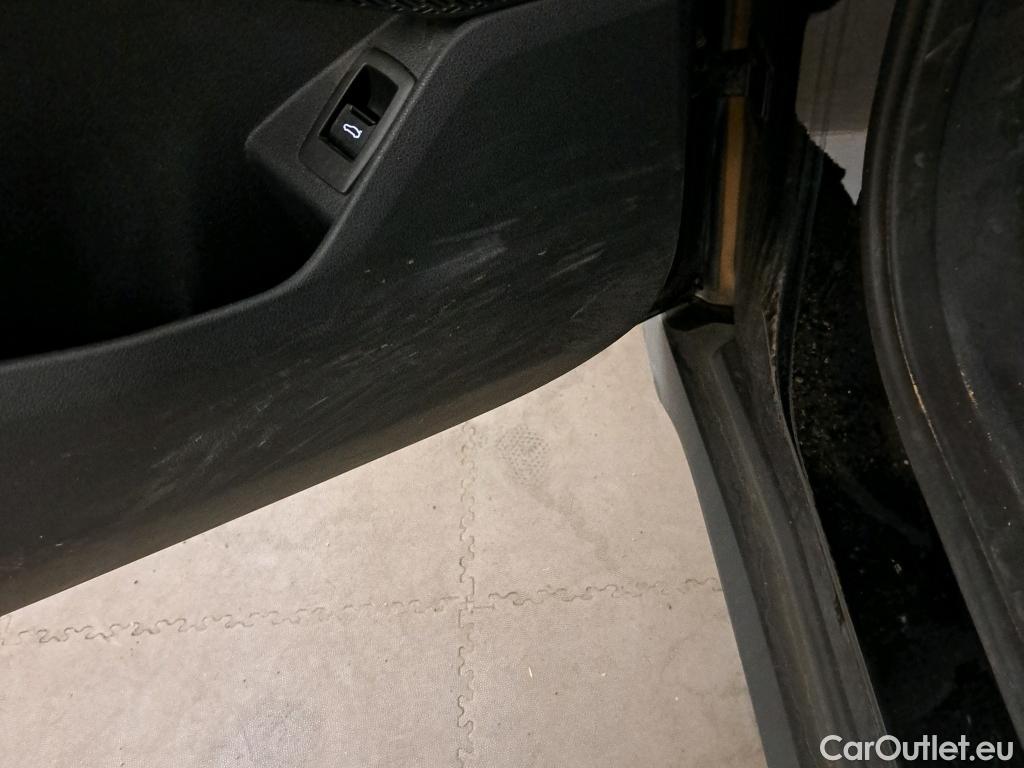  Bmw  X1 BMW  / 2022 / 5P / todoterreno sDrive18d #4