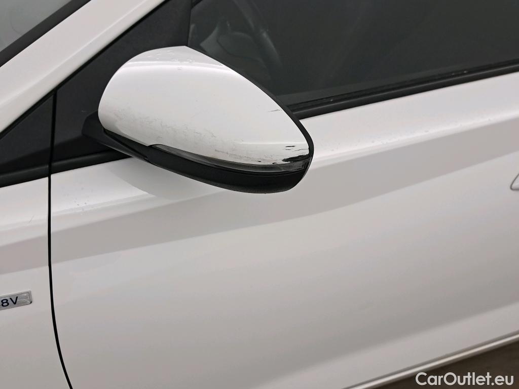  Hyundai  i20 HYUNDAI  / 2020 / 5P / berlina con portón 1.0 TGDI 74kW (100CV) 48V Essence #44