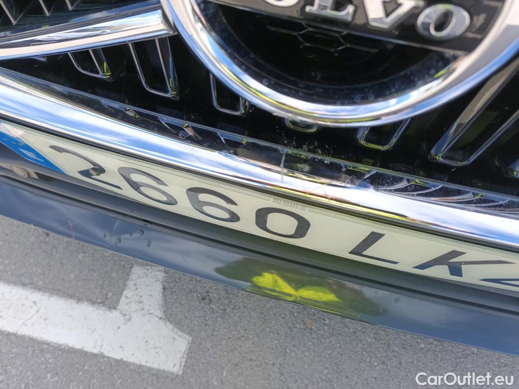  Volvo  XC60 VOLVO  / 2017 / 5P / todoterreno 2.0 B5 D AWD Momentum Pro Auto #2