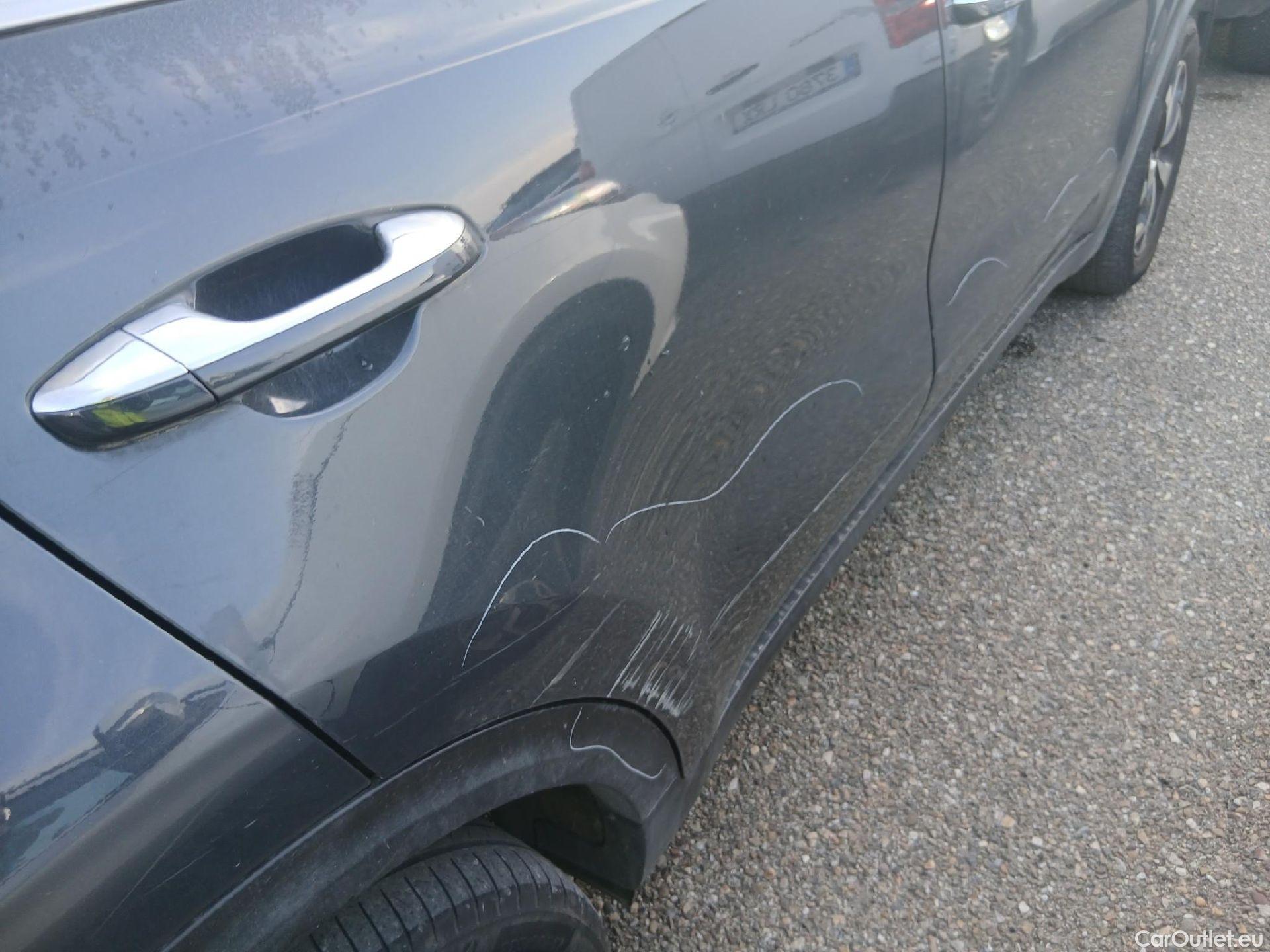  KIA  Sportage KIA  1.6MHEV Drive 100kW(136CV) 4x2(Crist Tintados)(CX) #17