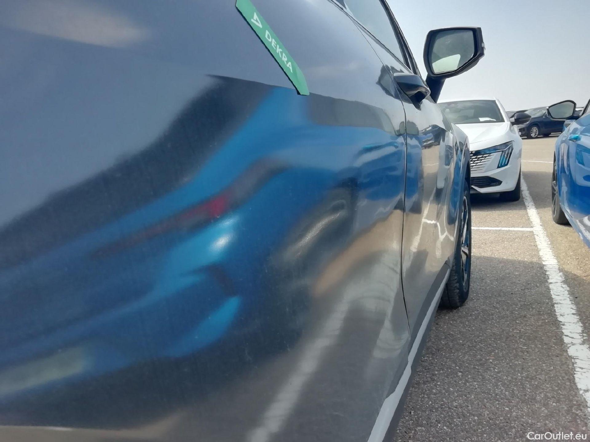  KIA  Sportage KIA  / 2022 / 5P / todoterreno 1.6 CRDi MHEV 100kW (136CV) Drive 4X2 #30