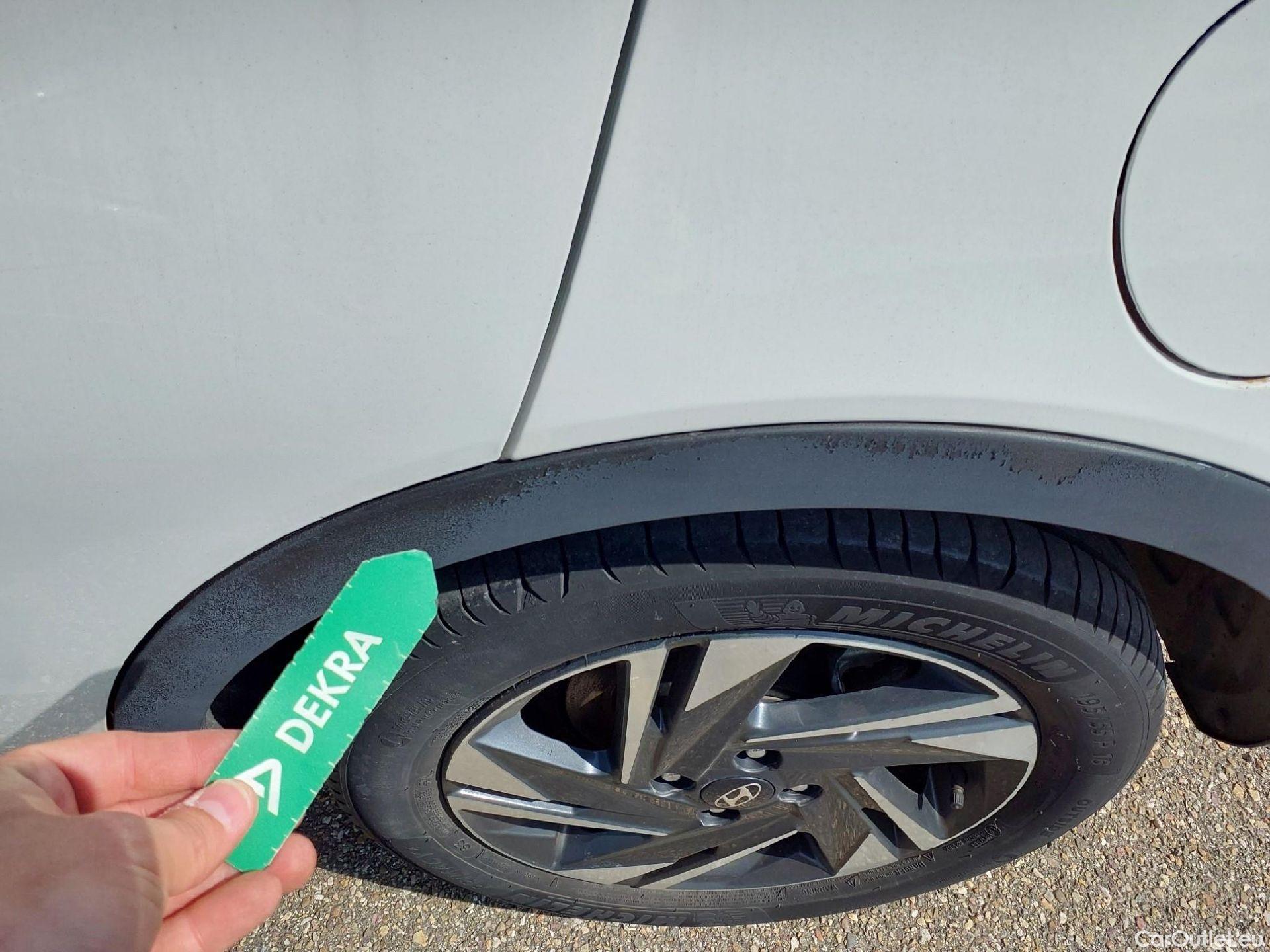  Hyundai  Bayon HYUNDAI  / 2021 / 5P / todoterreno 1.2 MPI Maxx #4