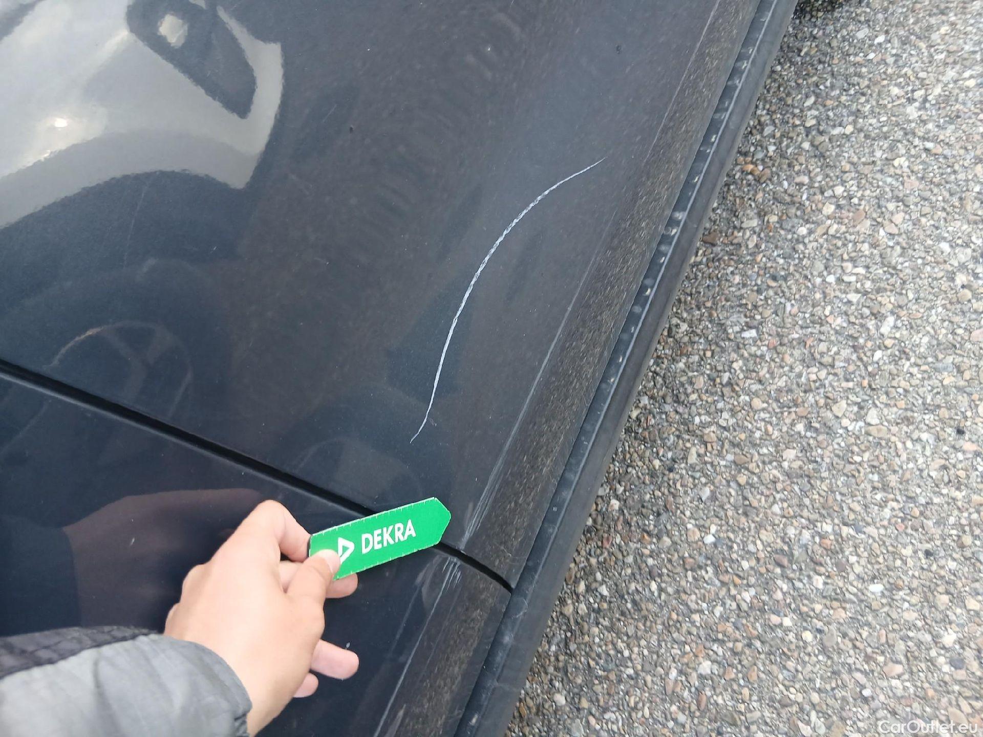  KIA  Sportage KIA  1.6MHEV Drive 100kW(136CV) 4x2(Crist Tintados)(CX) #21