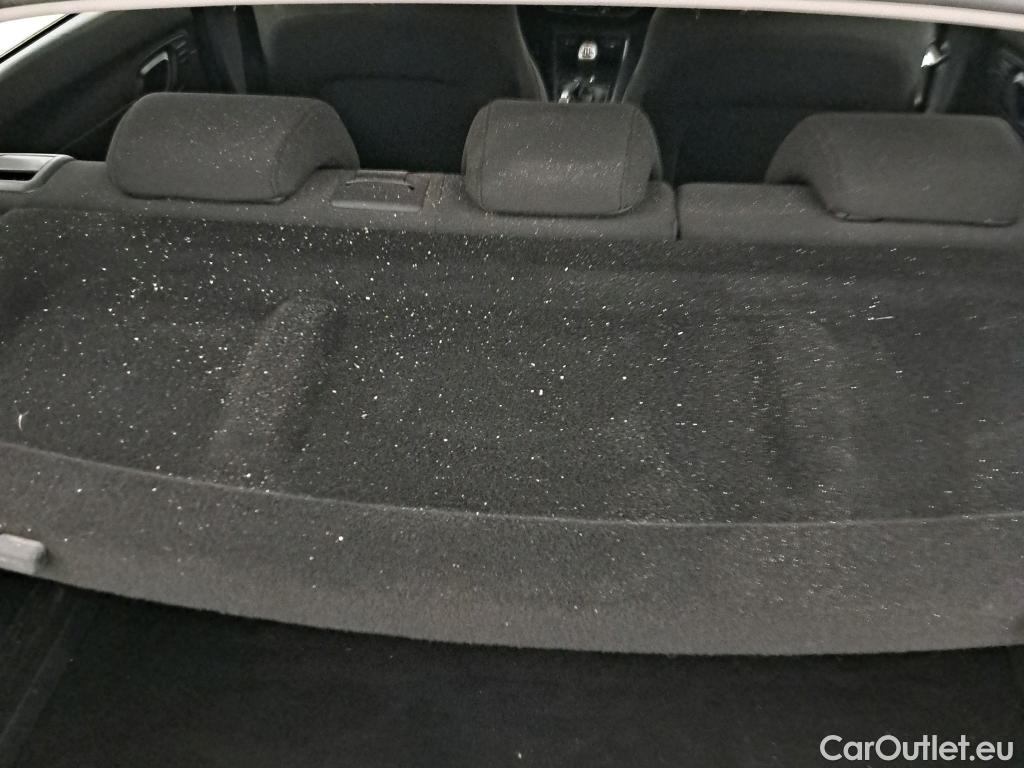  Hyundai  i20 HYUNDAI  / 2020 / 5P / berlina con portón 1.0 TGDI 74kW (100CV) 48V Essence #18