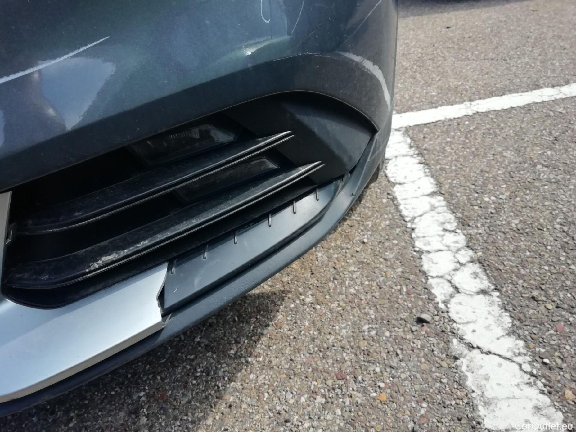  KIA  Sportage KIA  / 2022 / 5P / todoterreno 1.6 CRDi MHEV 100kW (136CV) Drive 4X2 #17