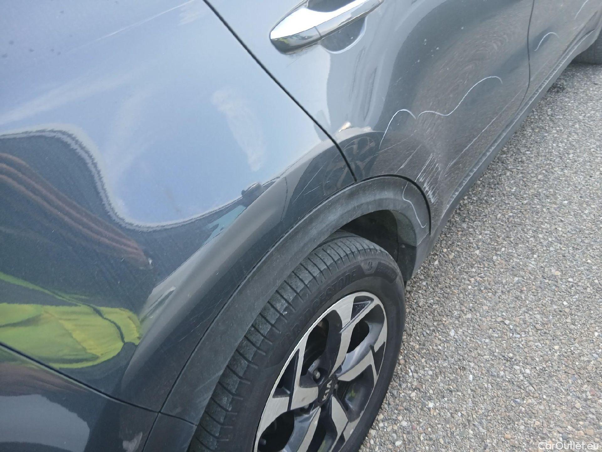  KIA  Sportage KIA  1.6MHEV Drive 100kW(136CV) 4x2(Crist Tintados)(CX) #15