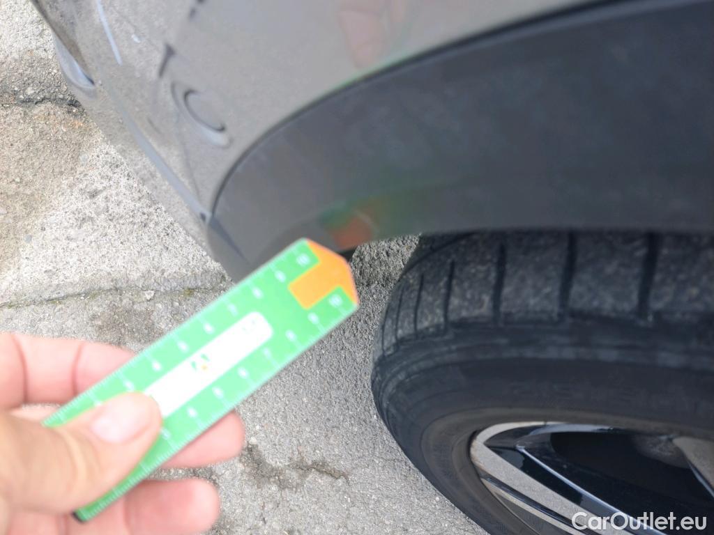  Volkswagen  T-ROC VOLKSWAGEN  / 2021 / 5P / todoterreno R-Line 1.5 TSI 110kW (150CV) DSG #65