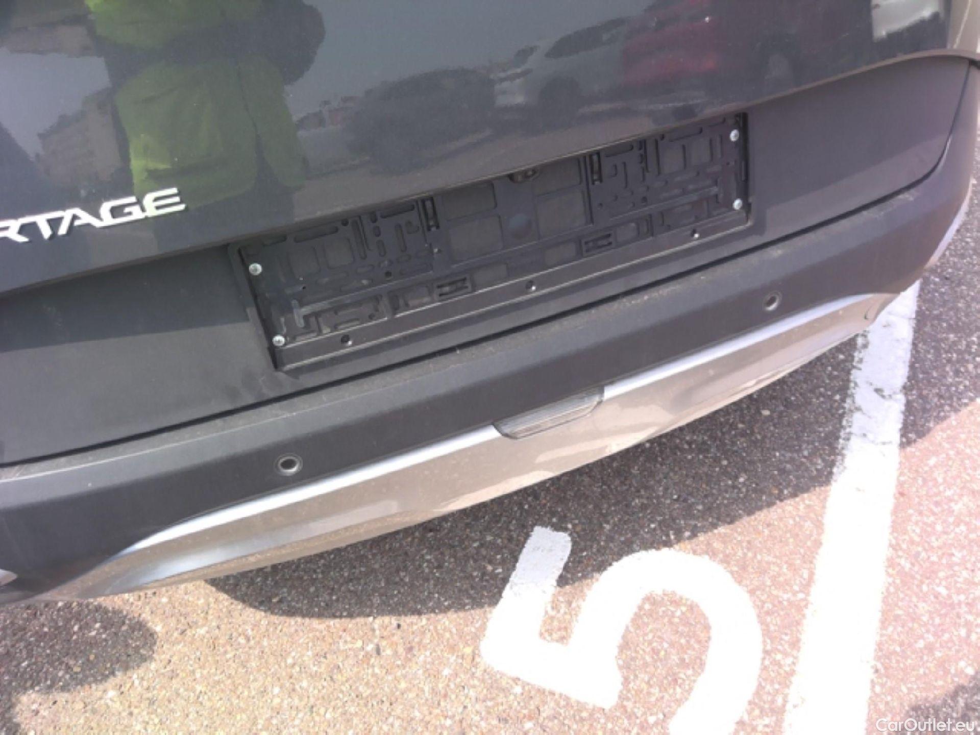  KIA  Sportage KIA  / 2022 / 5P / todoterreno 1.6 CRDi MHEV 100kW (136CV) Drive 4X2 #27