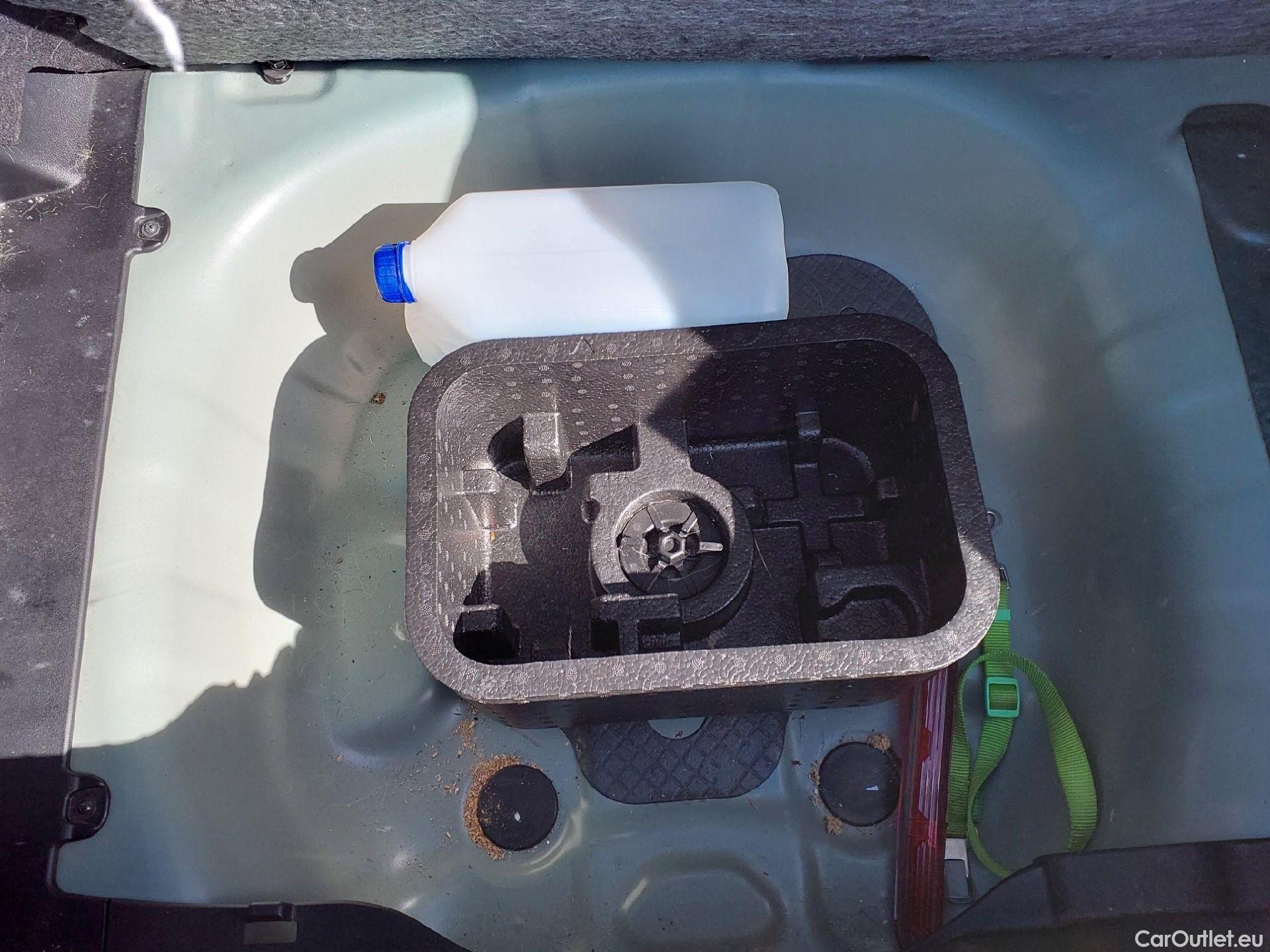  Hyundai  i20 HYUNDAI  / 2023 / 5P / berlina con portón 1.0 TGDI 74kW (100CV) Klass #2