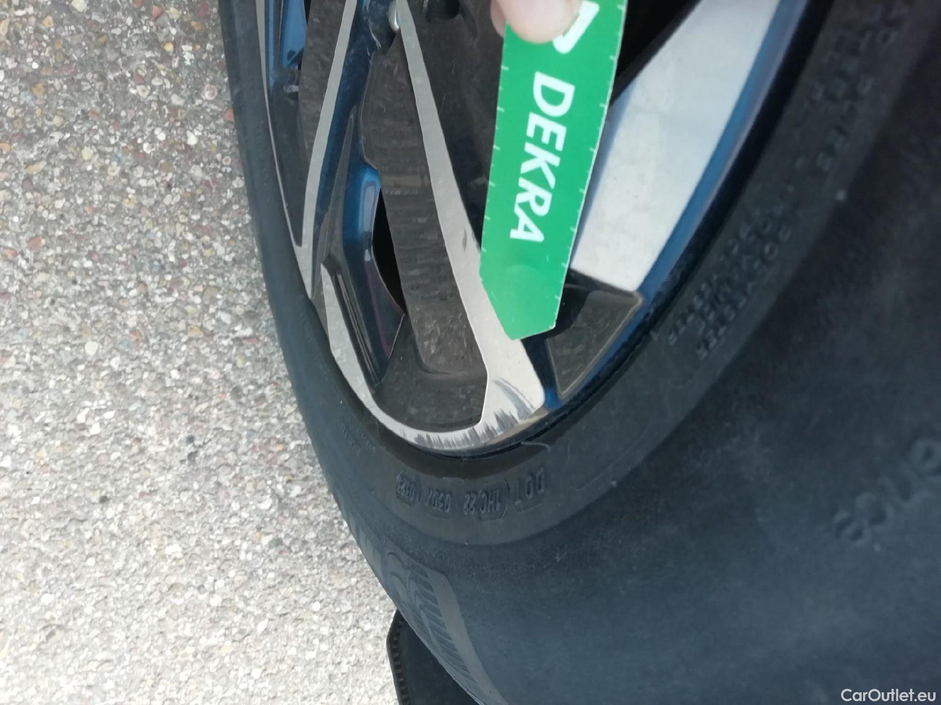  KIA  Sportage KIA  / 2022 / 5P / todoterreno 1.6 CRDi MHEV 100kW (136CV) Drive 4X2 #37