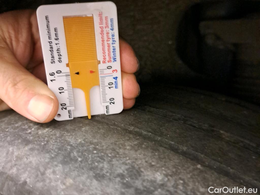  KIA  Sportage KIA  / 2022 / 5P / todoterreno 1.6 T-GDi HEV 171kW (230CV) GT-line 4X2 #2