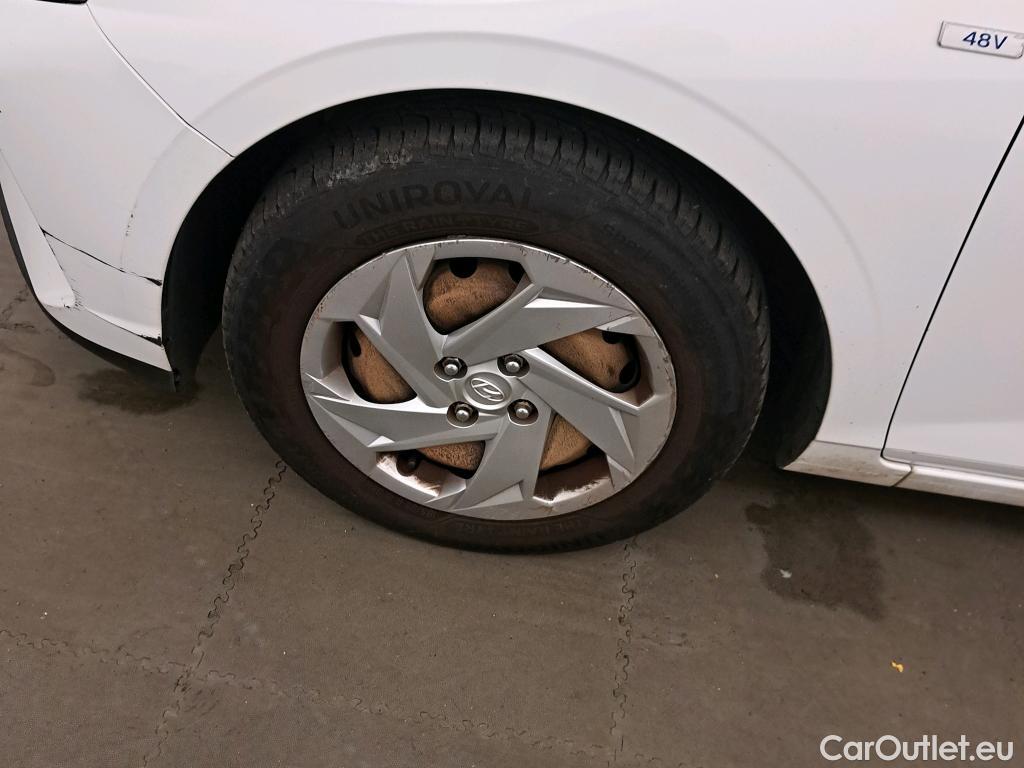  Hyundai  i20 HYUNDAI  / 2020 / 5P / berlina con portón 1.0 TGDI 74kW (100CV) 48V Essence #36