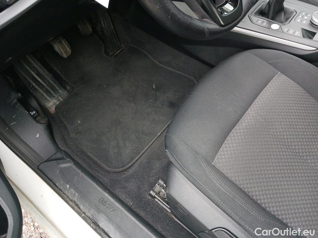  Bmw  Serie 1 BMW  / 2019 / 5P / berlina con portón 116d #6