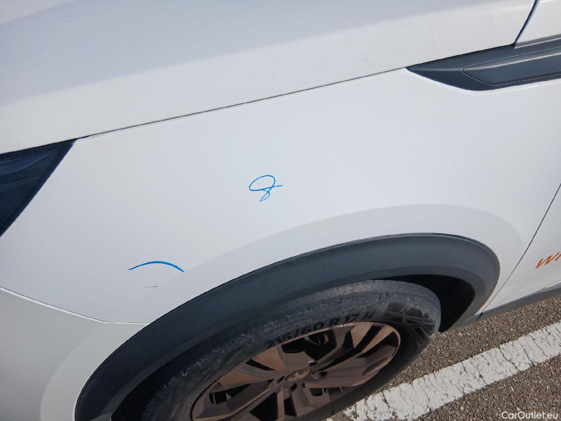  Peugeot  2008 PEUGEOT  / 2019 / 5P / todoterreno Allure BlueHDI 81kW (110CV) #23