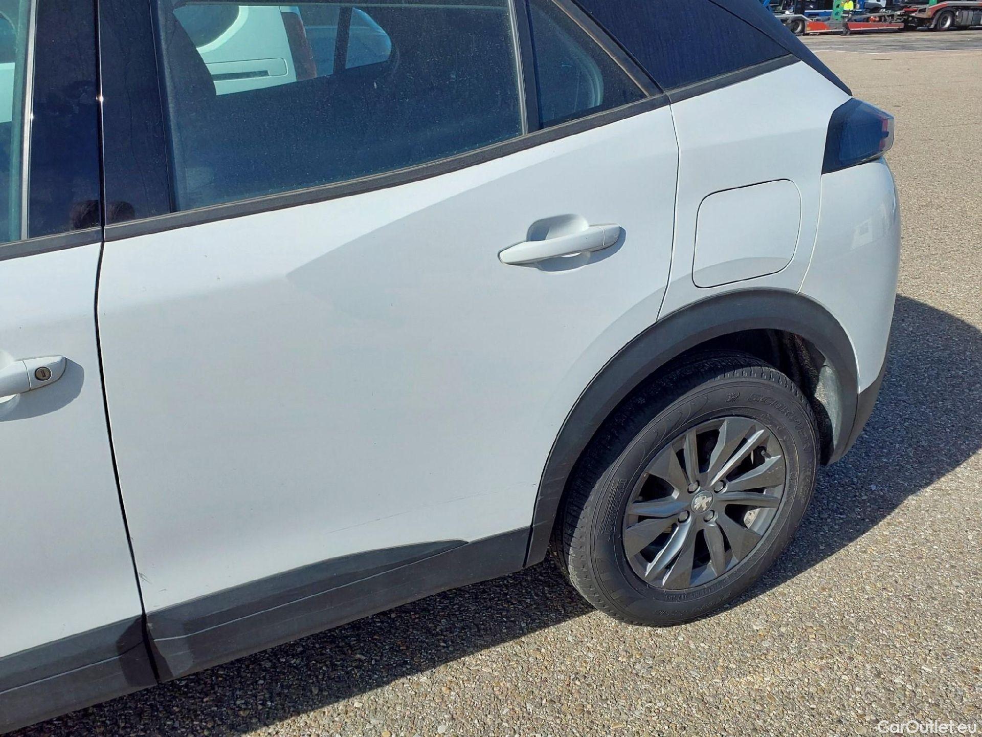  Peugeot  2008 PEUGEOT  / 2019 / 5P / todoterreno Active Pack BlueHDI 81kW (110CV) #3