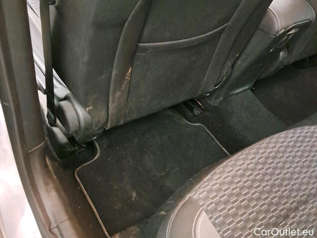  Opel  Astra OPEL  / 2019 / 5P / berlina con portón 1.2T SHL 81kW (110CV) GS Line #29