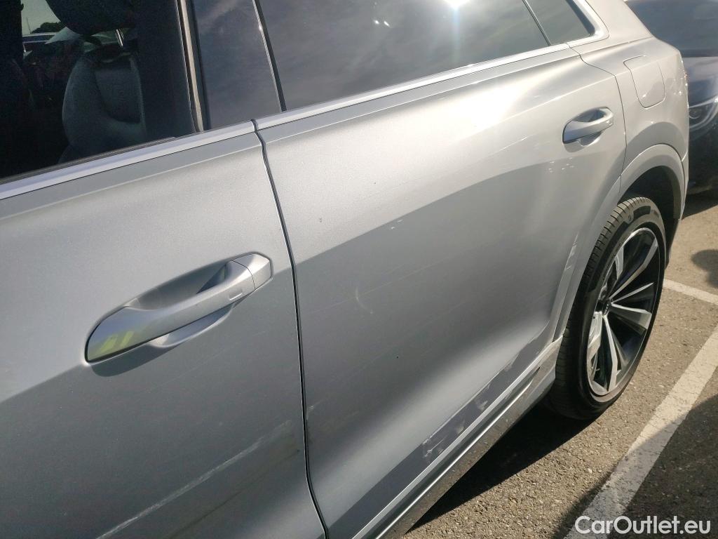  Audi  Q8 AUDI  / 2018 / 5P / todoterreno 55 TFSIe S Line 280kW quattro tiptronic #21