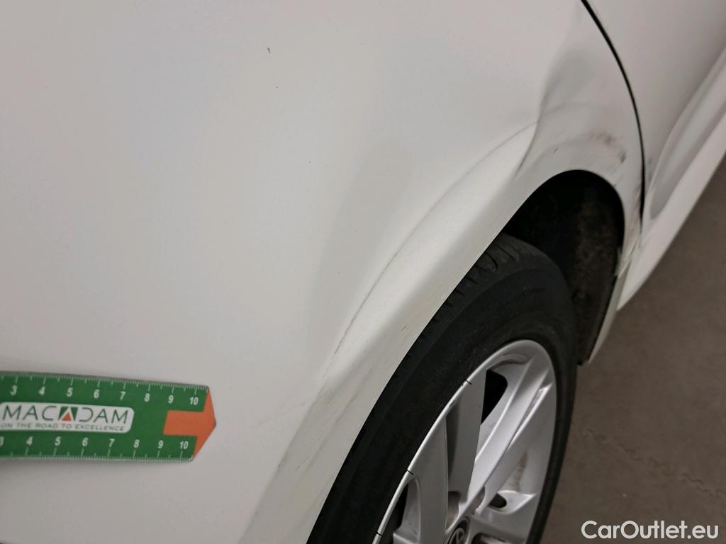  Toyota  Corolla TOYOTA  / 2019 / 5P / berlina con portón 1.8 125H BUSINESS PLUS E-CVT #4