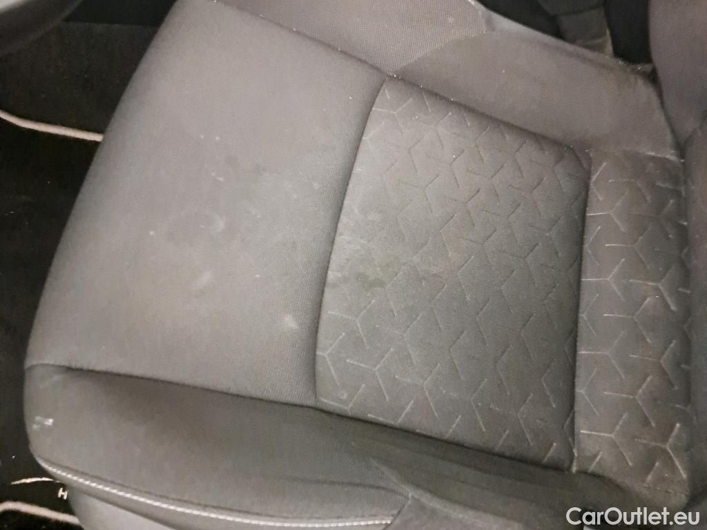  Toyota  Corolla TOYOTA  / 2019 / 5P / berlina con portón 1.8 125H BUSINESS PLUS E-CVT #9