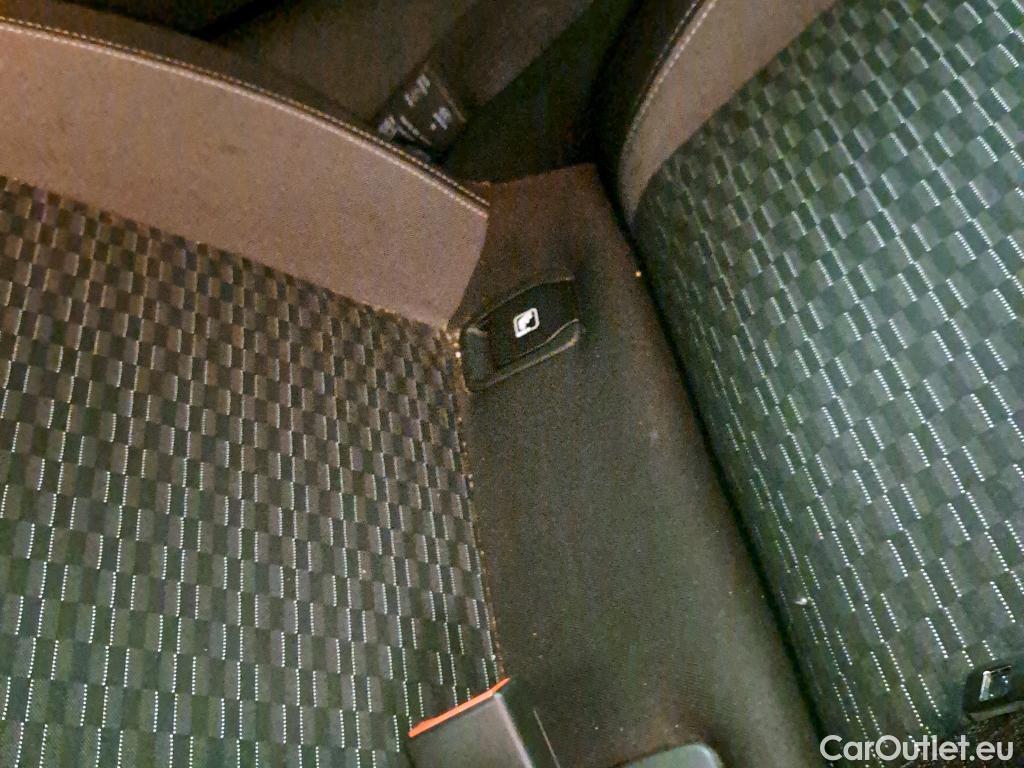  Opel  Astra OPEL  / 2019 / 5P / berlina con portón 1.2T SHL 81kW (110CV) GS Line #31