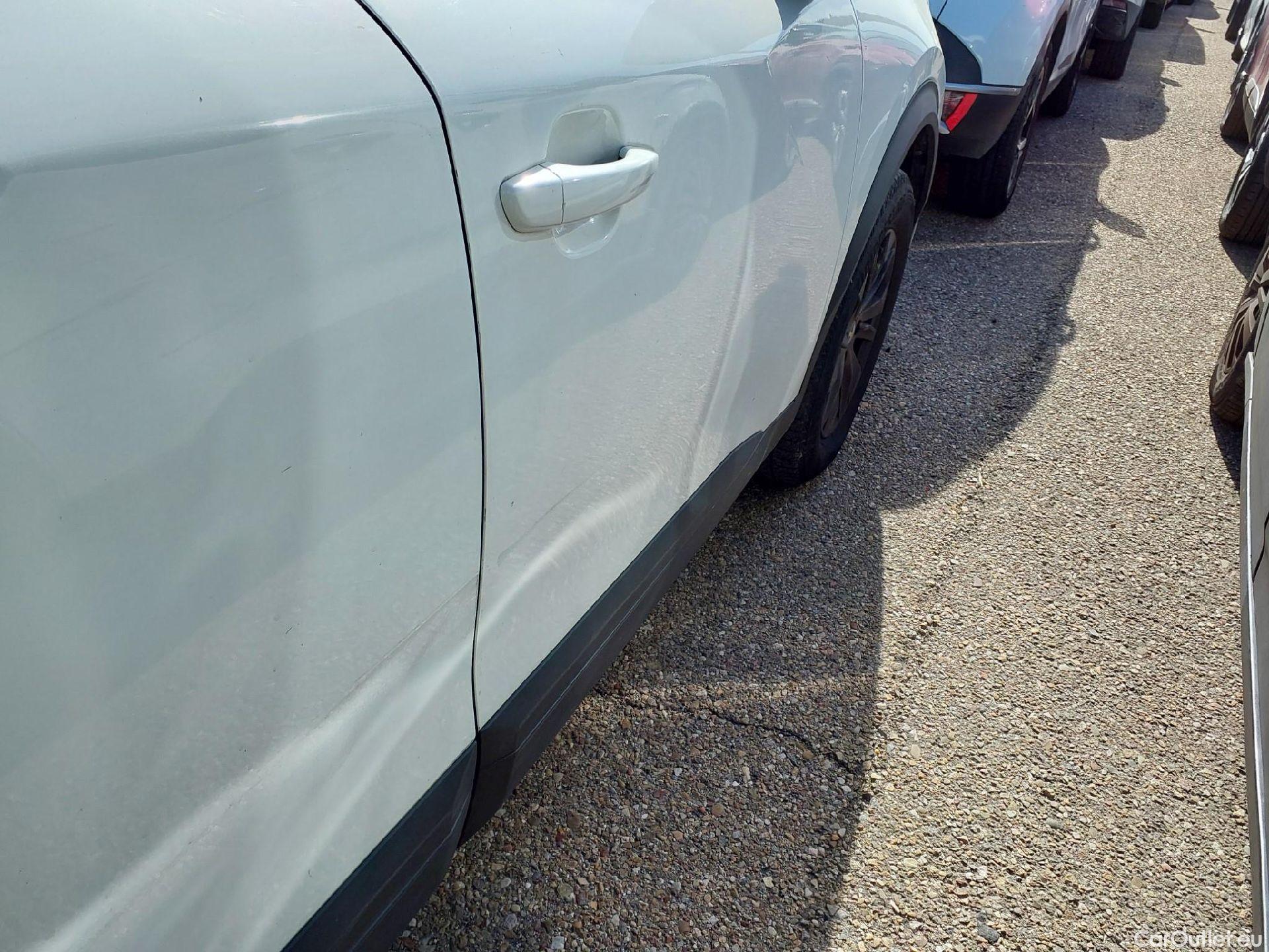  Peugeot  2008 PEUGEOT  / 2019 / 5P / todoterreno Active Pack BlueHDI 81kW (110CV) #19