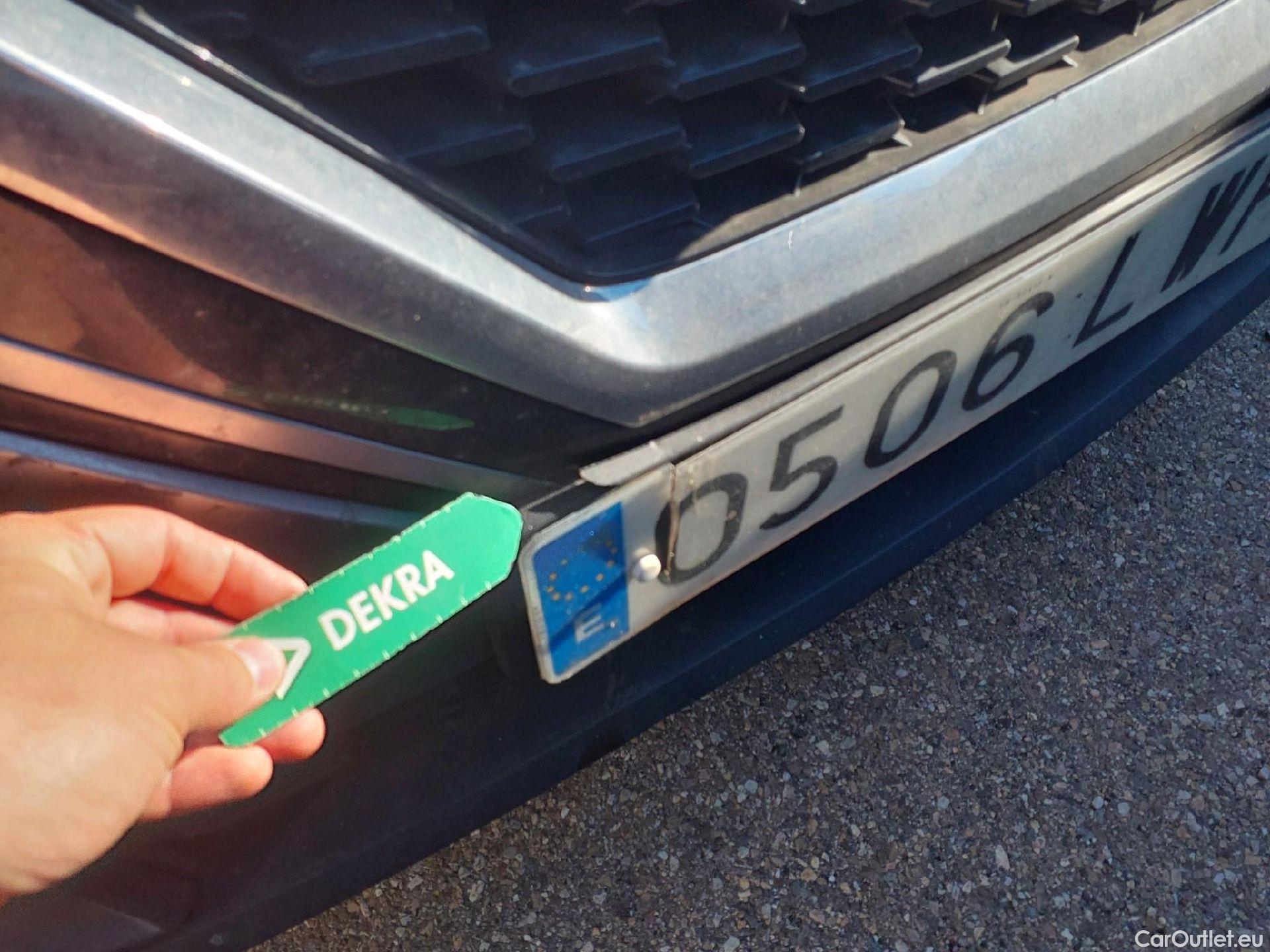  Nissan  Qashqai NISSAN  / 2021 / 5P / todoterreno DIG-T 116kW (158CV) mHEV Xtronic Acenta (AC) #26