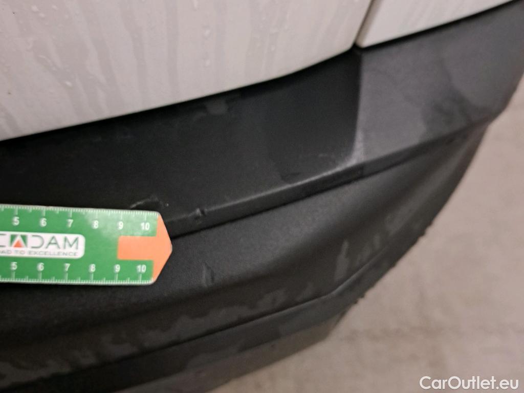  Peugeot  3008 PEUGEOT  / 2020 / 5P / todoterreno 1.2 PureTech 96KW S&S Active Pack EAT8 #27