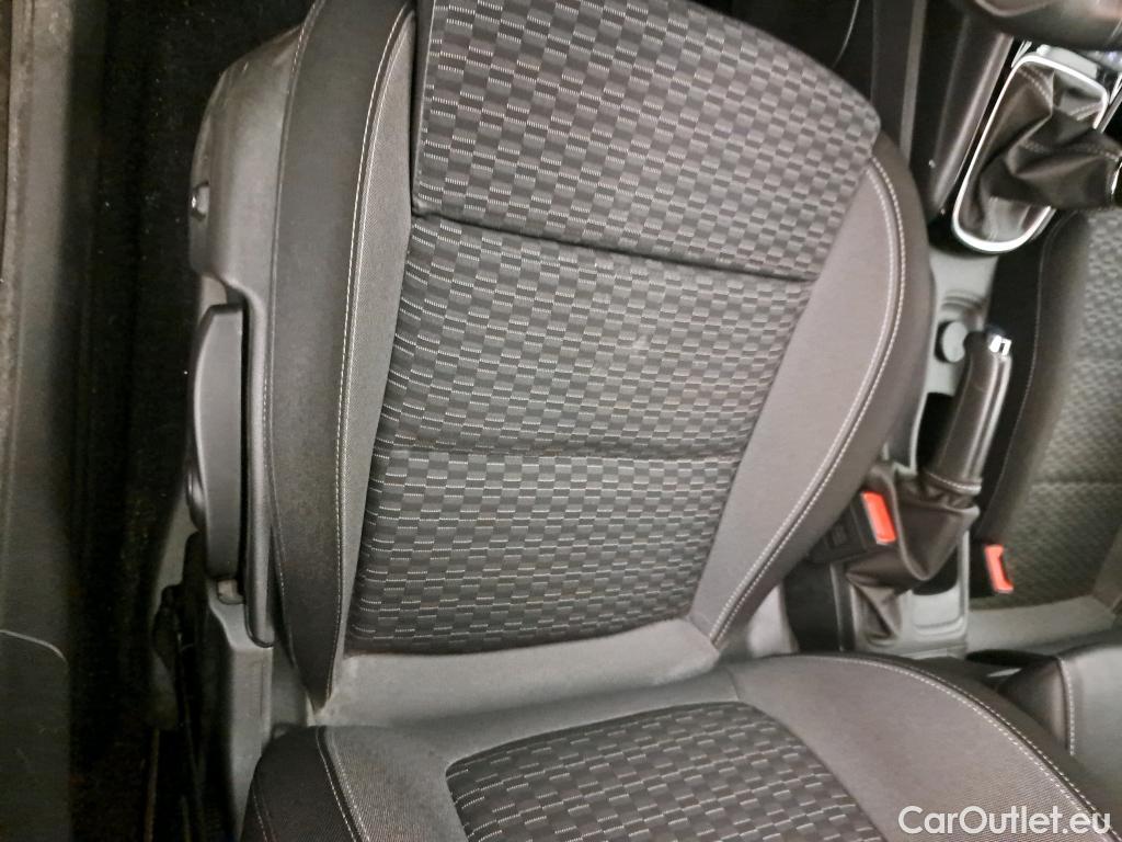  Opel  Astra OPEL  / 2019 / 5P / berlina con portón 1.2T SHL 81kW (110CV) GS Line #28