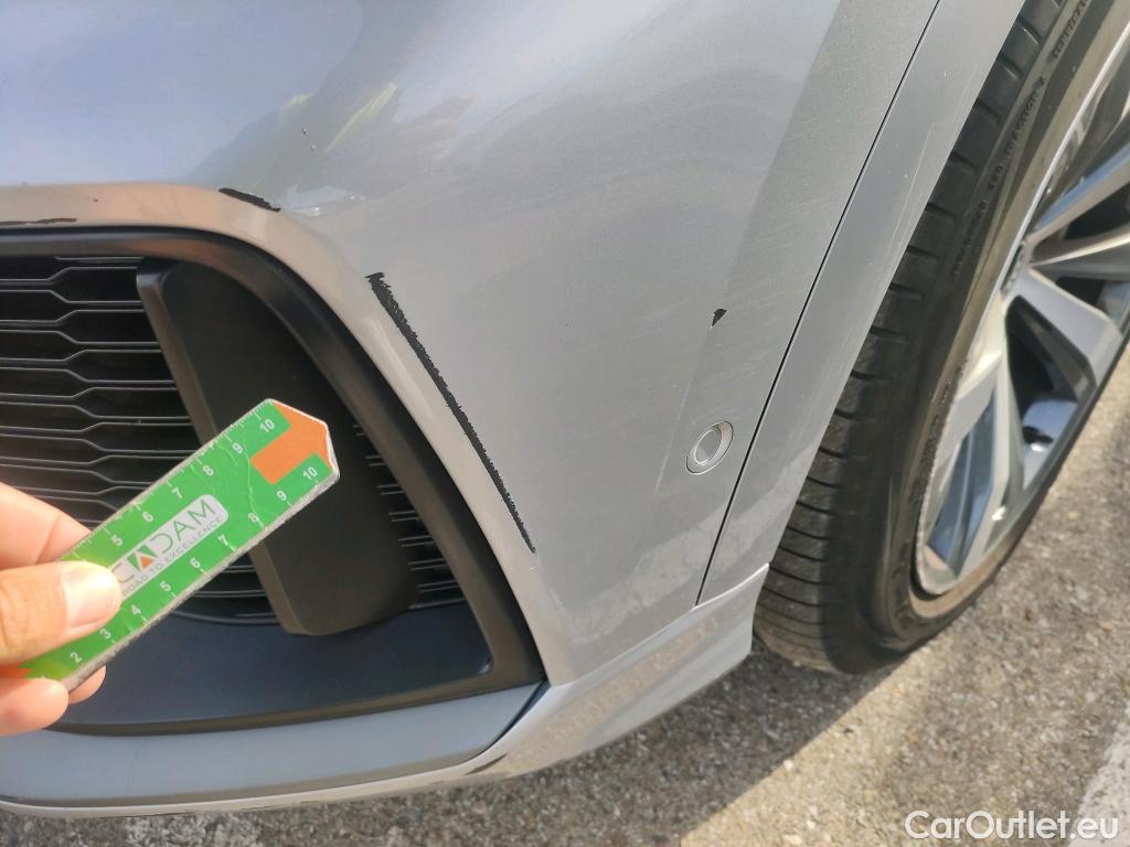  Audi  Q8 AUDI  / 2018 / 5P / todoterreno 55 TFSIe S Line 280kW quattro tiptronic #14