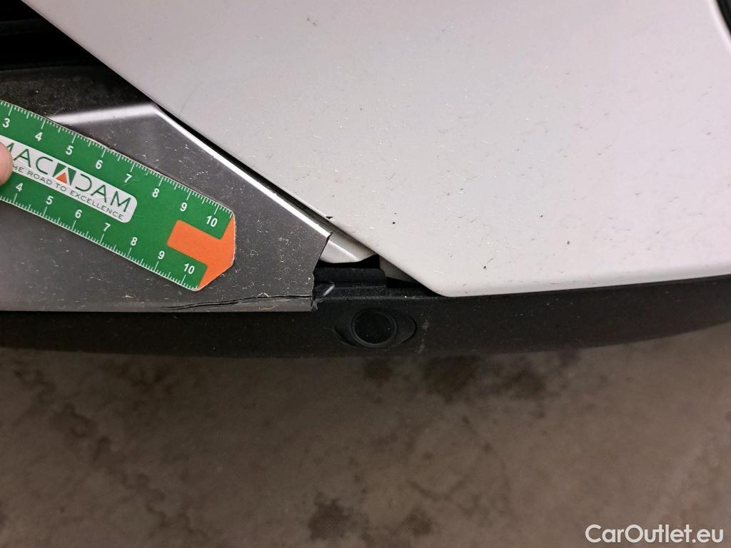  Peugeot  3008 PEUGEOT  / 2020 / 5P / todoterreno 1.2 PureTech 96KW S&S Active Pack EAT8 #38