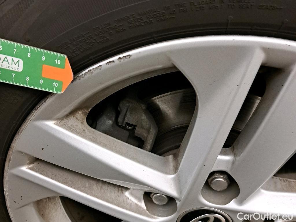  Toyota  Corolla TOYOTA  / 2019 / 5P / berlina con portón 1.8 125H BUSINESS PLUS E-CVT #12